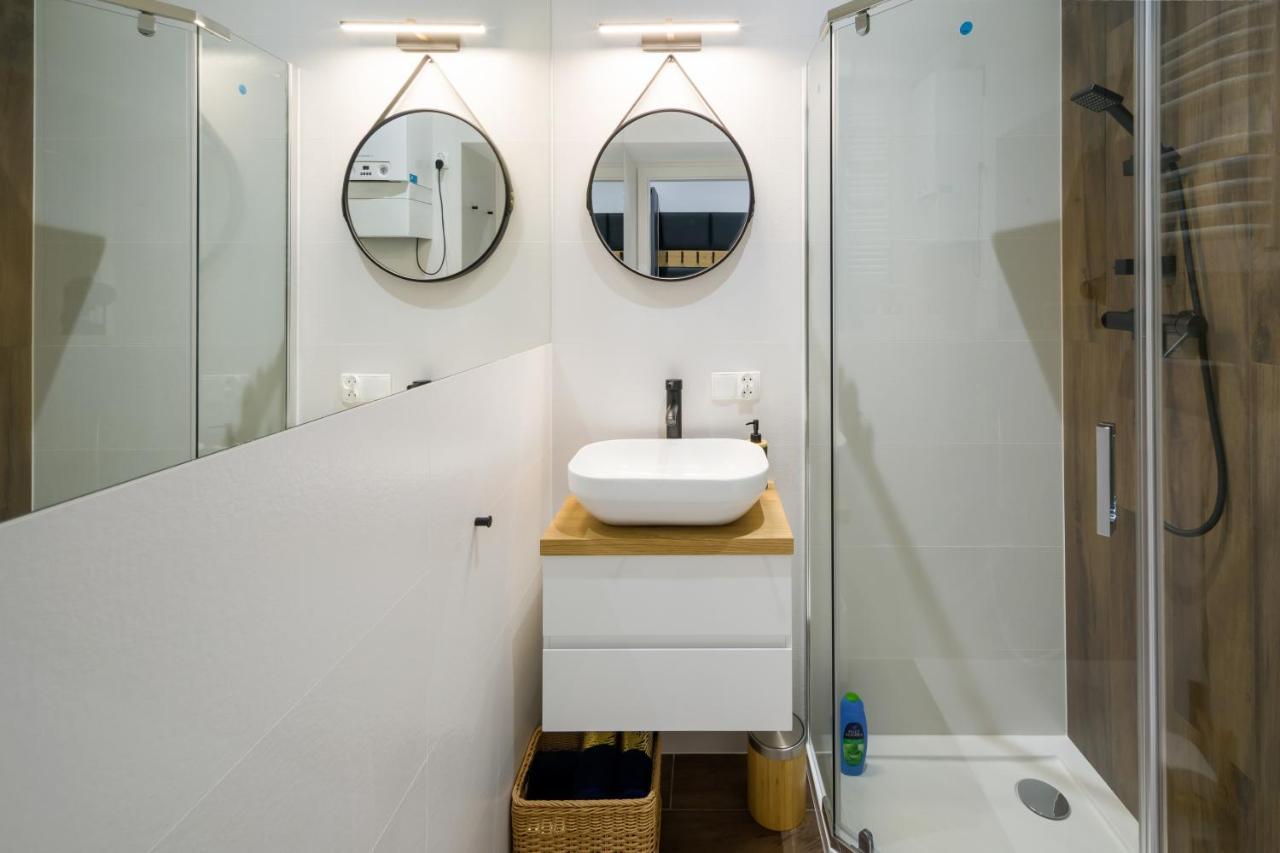 Powisle 4 By Homeprime Cracovia Exterior foto